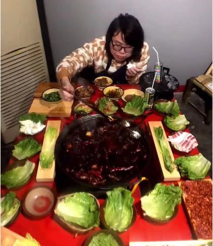 三亿体育-LME镍在10000美元超跌区域震荡徘徊(图1) 三亿体育官网