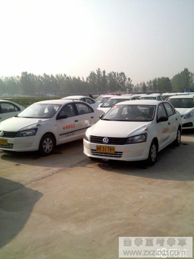 新安社区:猜谜语吃汤团 热闹过元宵_三亿体育(图3) 三亿体育官网