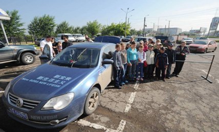 三亿体育:人偶馆绮幻夜9月25日正式上线 来一场危险的恋爱冒险(图1) 三亿体育